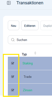 Transaktionsliste in CoinTracking mit angehakten Kästchen vor Zeilen vom Typ Staking, Trade und Zinsen